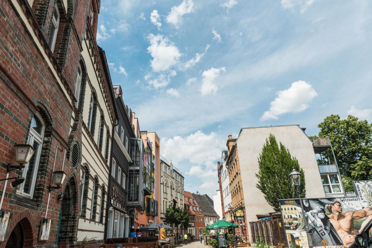 Apartmenthaus Am Dom Maisonette Mit Parkplatz Цвикау Екстериор снимка